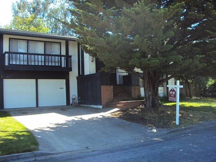 1st image of 3228 Round Hill Dr
