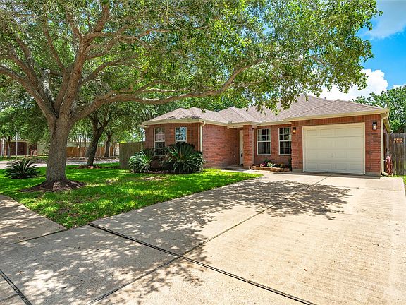 2nd image of 5501 Rio Sabinas St
