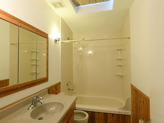 5th image of 480 Gower St #1
