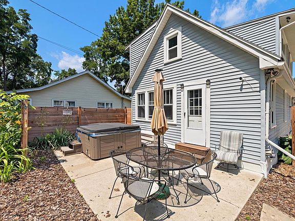 2nd image of 705 Hickory ROAD