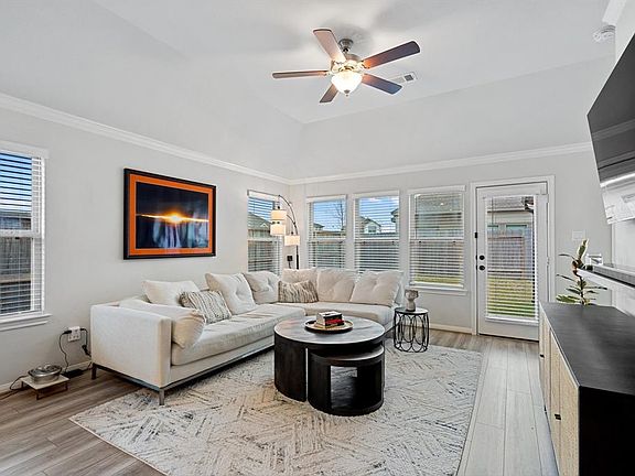 5th image of 31342 Sellers Terrace Drive