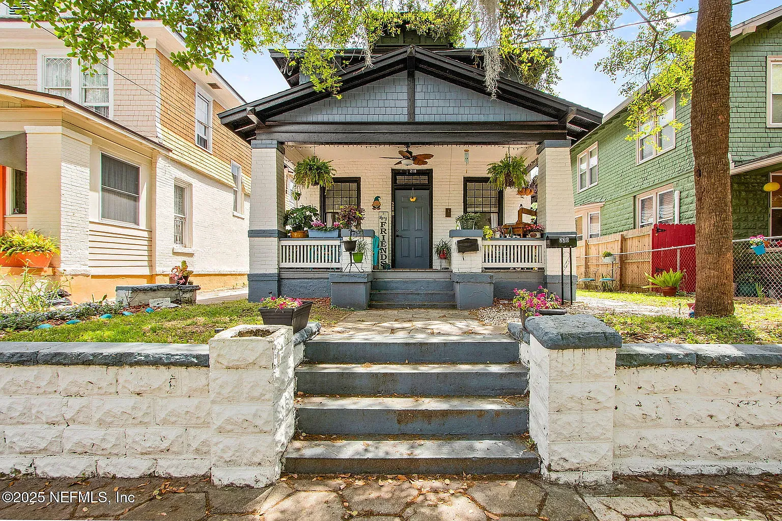 2 bed, 862 sqft, $1,600 — Photo 1