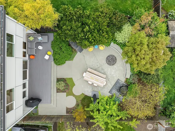310 19th Avenue, Seattle, WA 98112