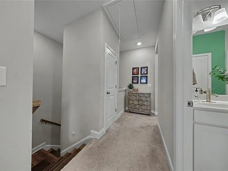 303 Commons Ave — Photo 17