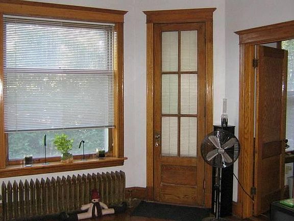 5th image of 2648 N Sacramento Ave
