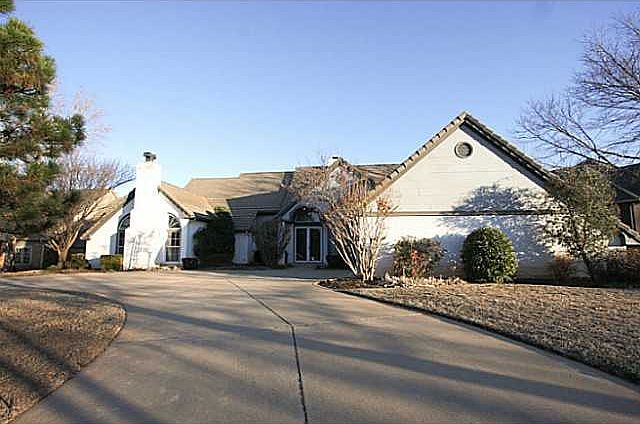1st image of 941 Glenridge Dr