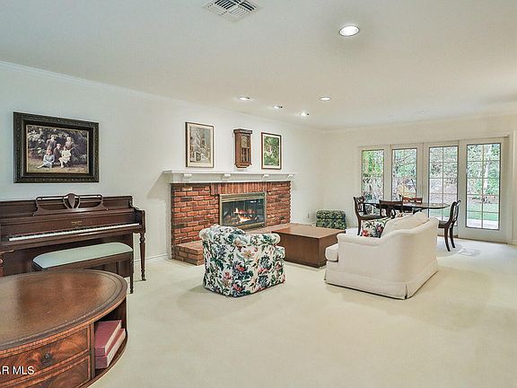 3rd image of 2107 Hood Dr