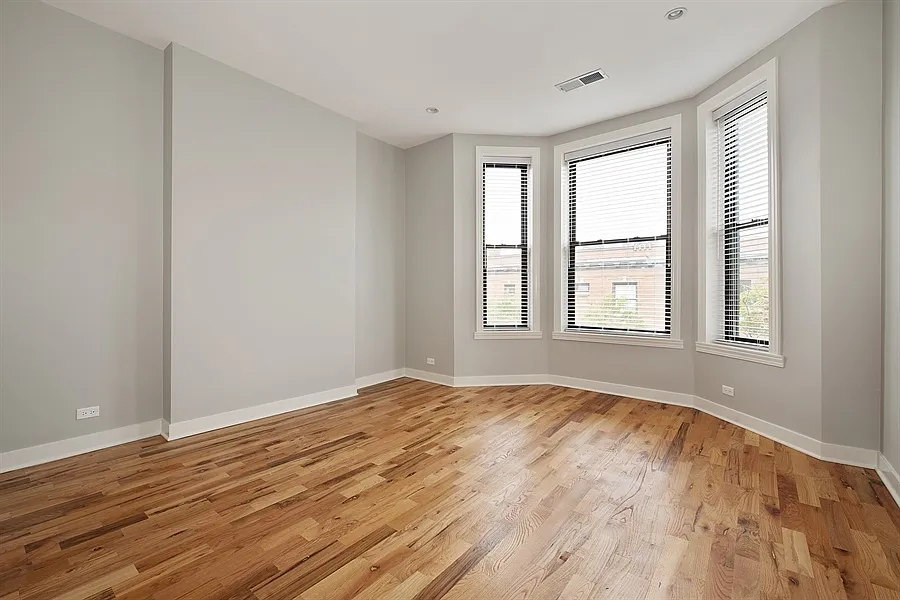 Building Photo - W Buckingham Pl