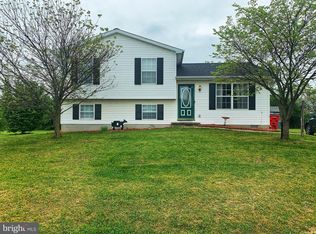 240 Whirlwind Dr, Martinsburg, WV 25404