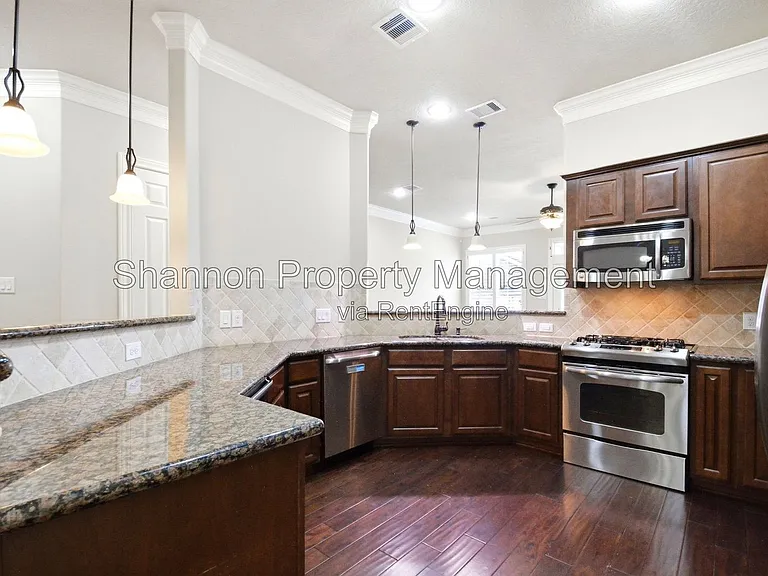 5642 Petty St #A — Photo 7