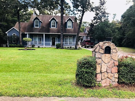 3rd image of 27111 Bridleway Cir