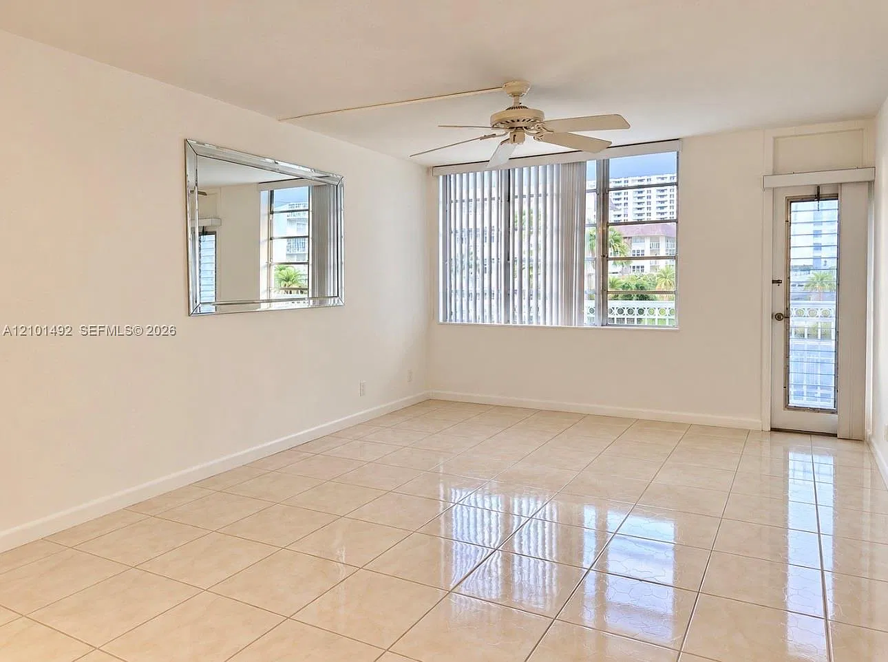 Chelsea Bayview Condo — Photo 3