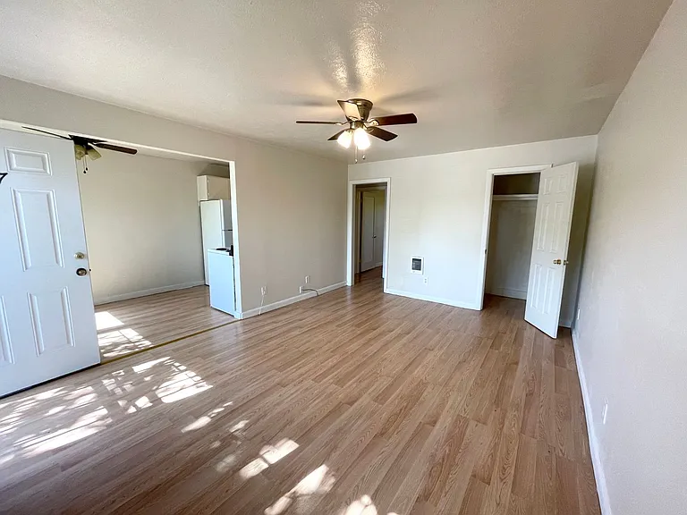 6939 NE Grand Ave #27 — Photo 2
