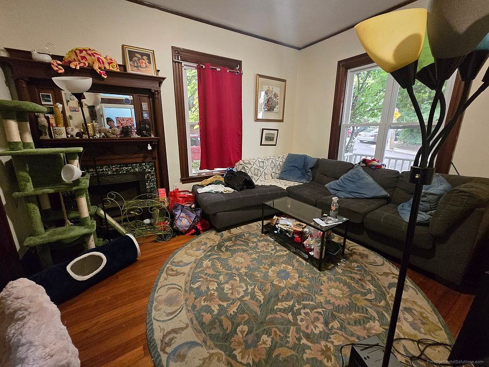 1st image of 6 Eleanor St