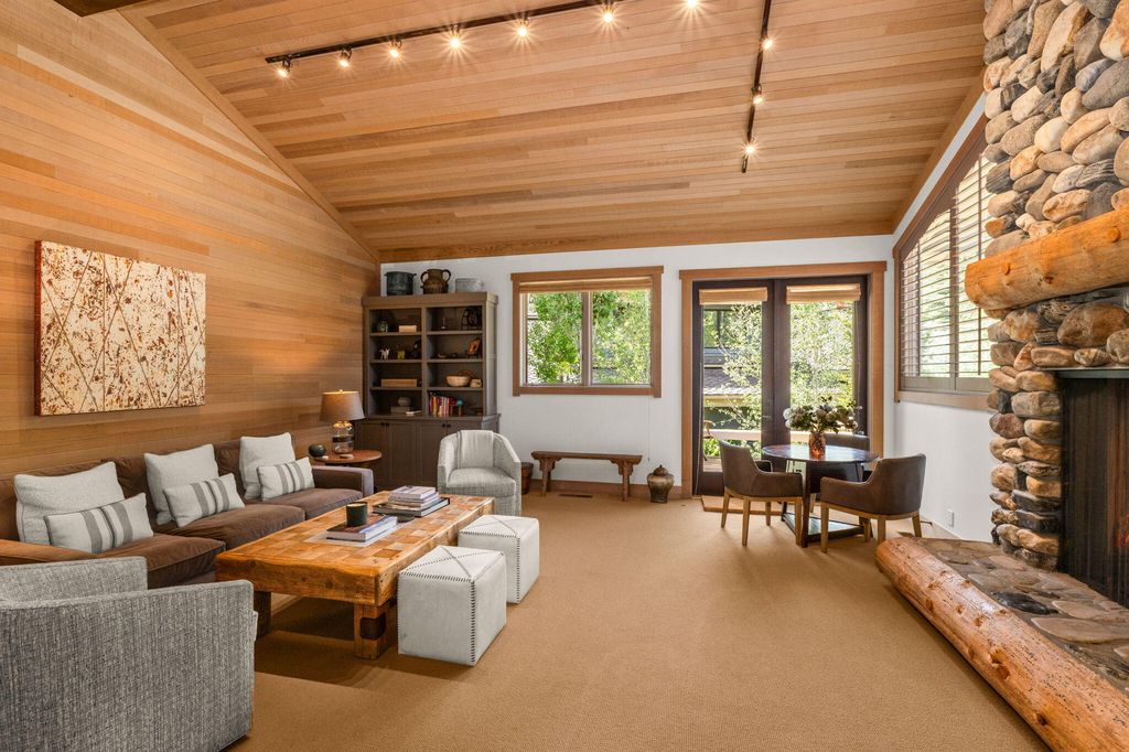 108 Arapaho Ct, Sun Valley, ID - More