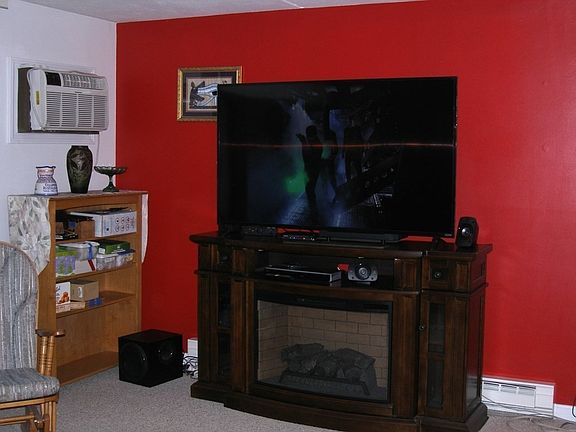 4th image of 190 High St APT 105
