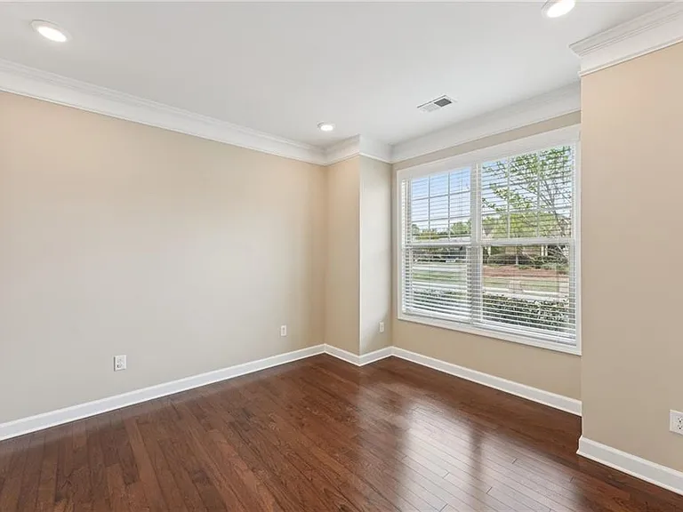 6370 Shiloh Woods Dr — Photo 5