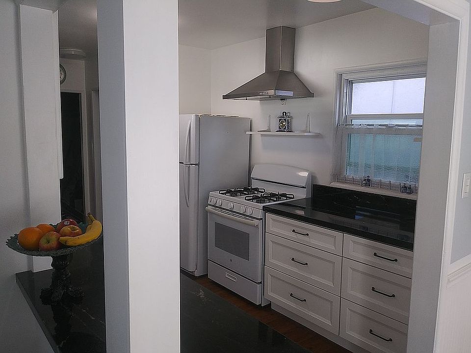 1st image of 2806 Onrado St