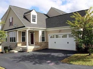 592 Lake Redman Ct, Seven Valleys, PA 17360