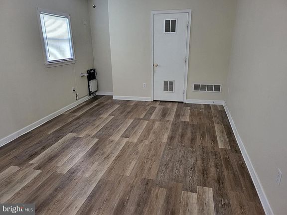 5th image of 36 Kollman Dr