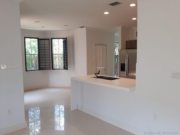 5th image of 4628 NW 96th Ave