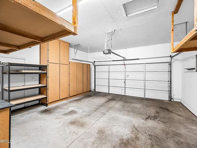 4231 E Marshall Ave — Photo 29