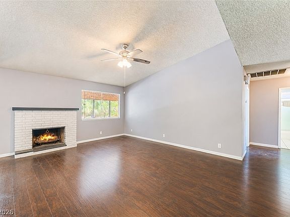 3rd image of 4268 Hampshire Cir