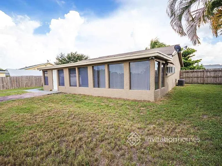 4870 Poseidon Pl — Photo 14
