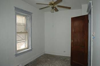 4th image of 8404 S Manistee Ave