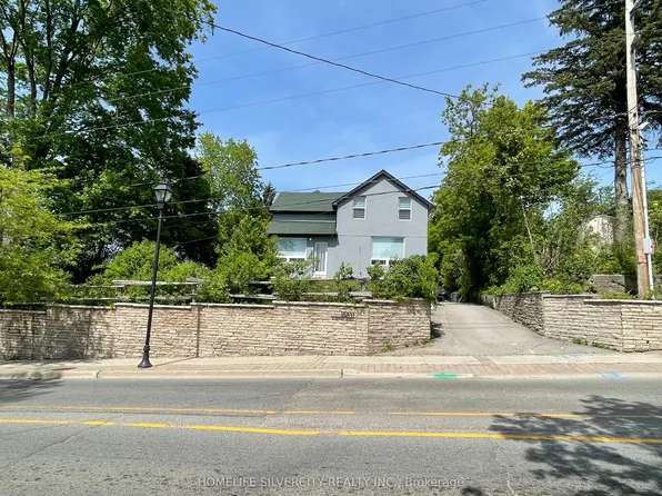 15831 Airport Rd, Caledon, ON L7C 1K2
