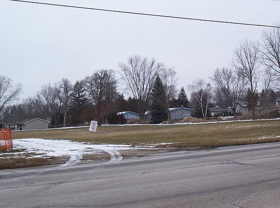 4th image of 25926 W State Route 173