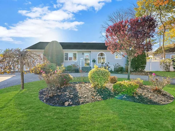 1533 14th Street, West Babylon, NY 11704