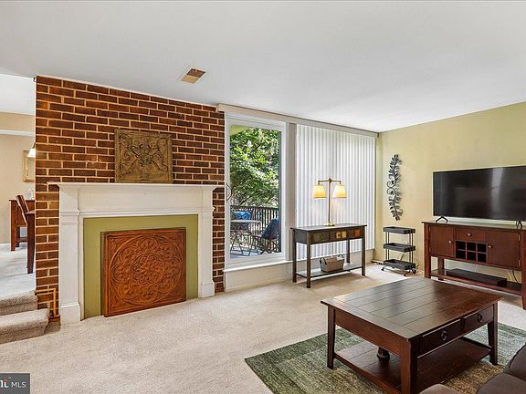 4th image of 9909 Blundon Dr Unit 4-201