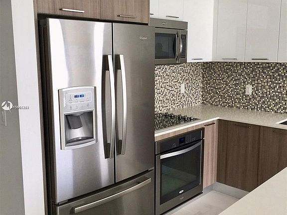 3rd image of 5300 Paseo Dr #1504