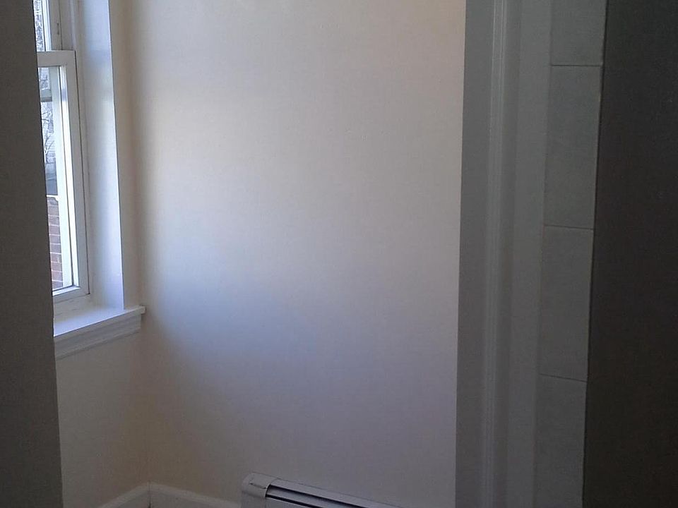 1st image of 55 Voorhees St #1
