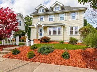 128 Dalkeith Rd, Rochester, NY 14609