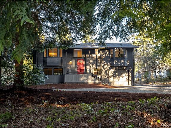 3rd image of 4681 Eastway Dr SE