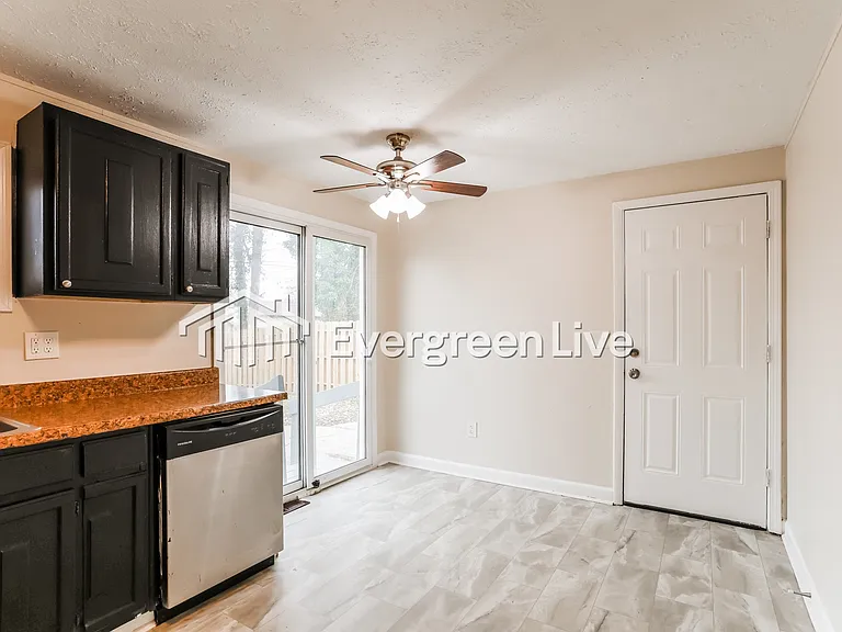 5036 Albany Dr — Photo 7