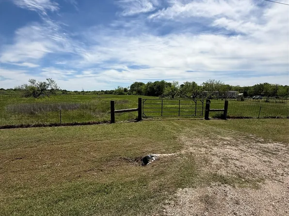 Sue Ann Ln, Terrell, TX 75161