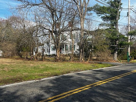 3rd image of 244 Valley Rd