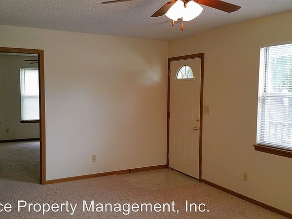 3rd image of 820 Moro St APT 04