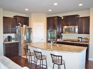 252 E Legend Ct, Highland Heights, OH 44143