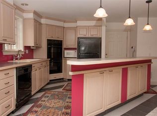 46 Morgan Rdg, Longmeadow, MA 01106