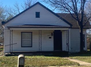 620 W 6th St, Elk City, OK 73644