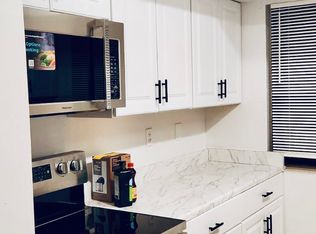 608 Oaks Plantation Dr, Jacksonville, FL 32211