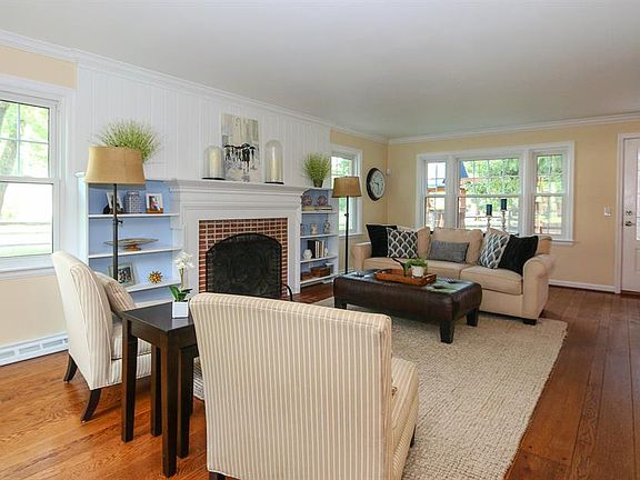 4th image of 9801 Tollgate Ln