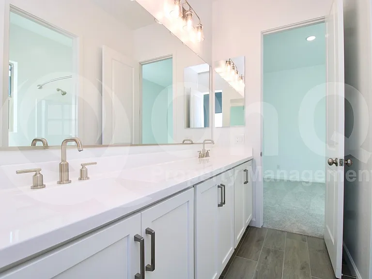 22677 E Lords Way — Photo 13