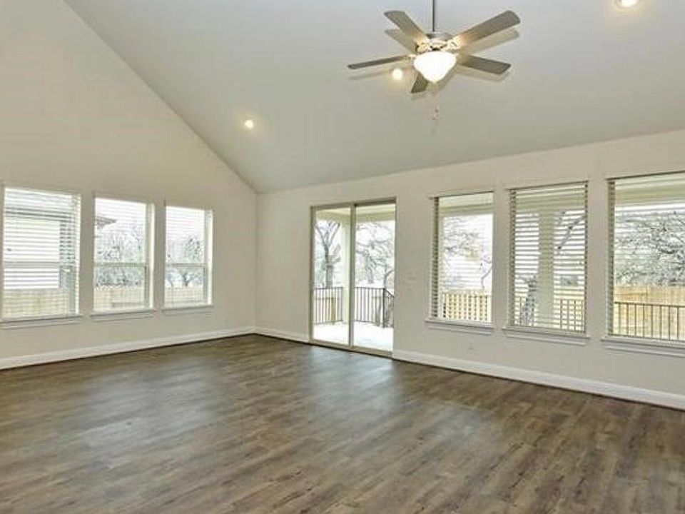 1st image of 15812 Cinca Terra Dr