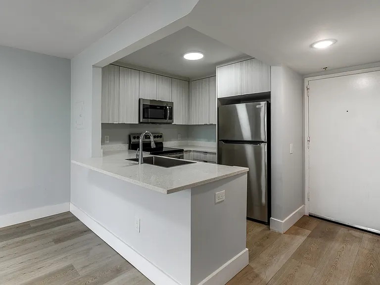 2075 NE 164th St — Photo 5
