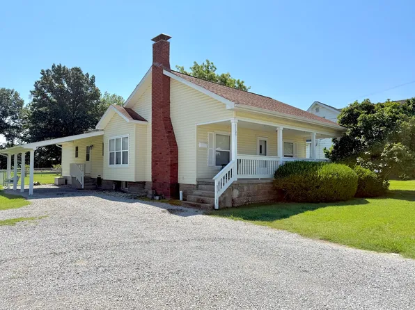 1109 S Court St, Marion, IL 62959